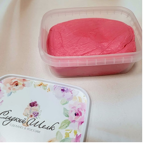 Розовая мастика Сладкий шелк ярко-розовая 0,5 кг